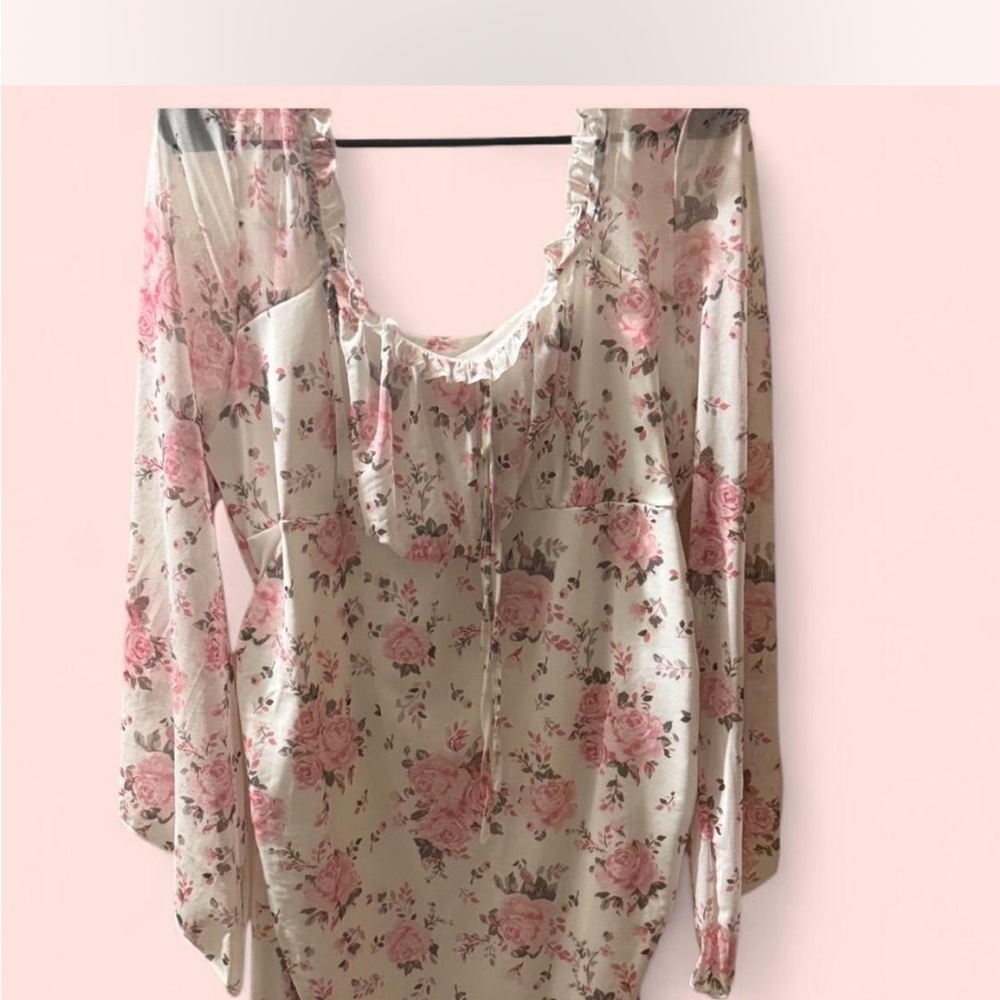 SHEIN Cream and White Ruched Ruffled Long Sleeve Dress